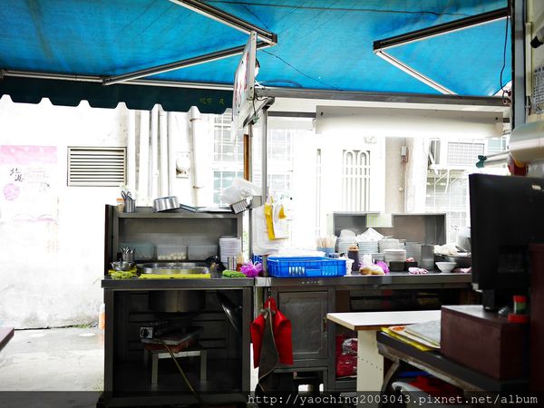 雲林斗六 吳記肉圓,皮薄肉餡多加一點辣醬最合味 雲林斗六 吳記肉圓,皮薄肉餡多加一點辣醬最合味