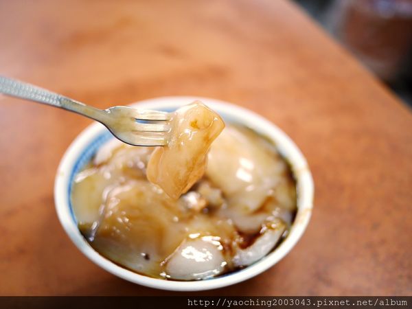 雲林斗六 吳記肉圓,皮薄肉餡多加一點辣醬最合味 雲林斗六 吳記肉圓,皮薄肉餡多加一點辣醬最合味