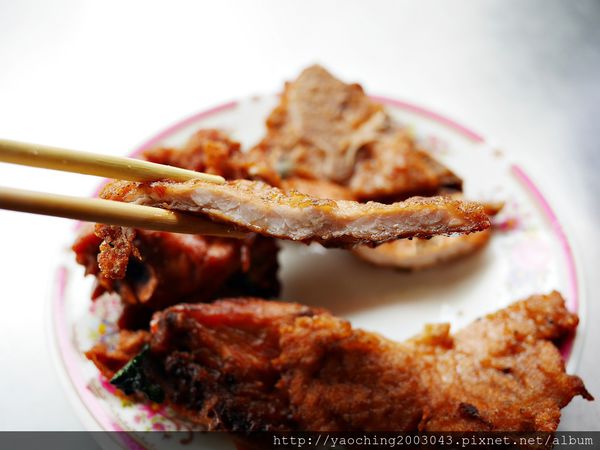 台中中區 建國市場阿鄉排骨飯 台中中區 建國市場阿鄉排骨飯