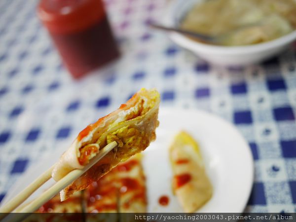 台中北屯國強街 澎湖早點 招牌手工蛋餅與餛飩湯