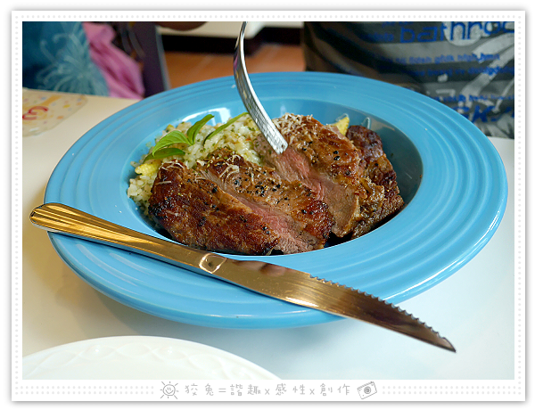 [台南食記] 彩虹糖 輕食‧義大利麵館~大推多口味手工甜點！