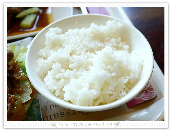 [台南食記] 夢東籬‧文平店~無錫排骨套餐&砂鍋大鱸魚火鍋！