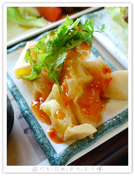 [台南食記] 夢東籬‧文平店~無錫排骨套餐&砂鍋大鱸魚火鍋！