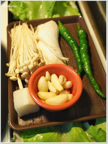 【食】【台北】韓國第一品牌 八色韓式烤肉．大口吃下八種口味五花肉，好滿足!