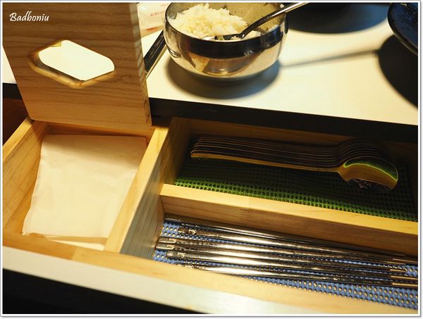 【食】【台北】韓國第一品牌 八色韓式烤肉．大口吃下八種口味五花肉，好滿足!