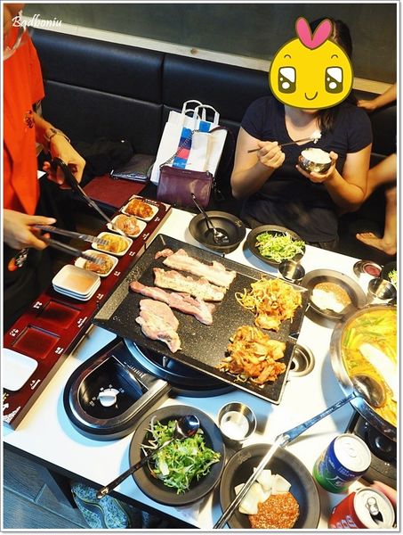 【食】【台北】韓國第一品牌 八色韓式烤肉．大口吃下八種口味五花肉，好滿足!