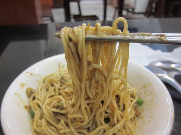 高雄鼓山區=<食>麵子館~嫂子賣餃子，麵子館當然賣麵子啊=