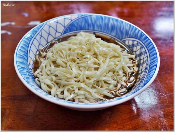 【食】【宜蘭】汕頭餛飩麵.真材實料的炸醬麵及餛飩湯 【食】【宜蘭】汕頭餛飩麵.真材實料的炸醬麵及餛飩湯