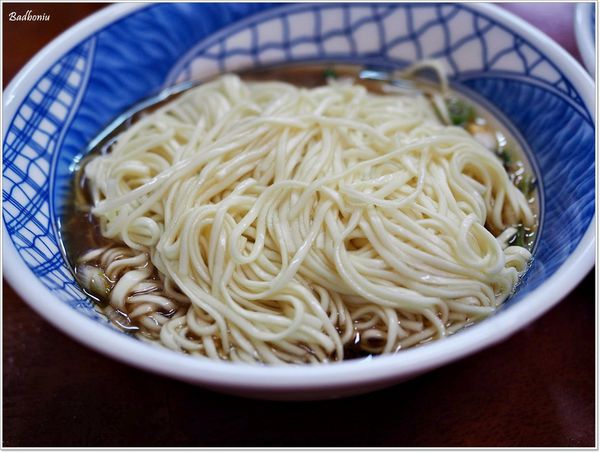 【食】【宜蘭】汕頭餛飩麵.真材實料的炸醬麵及餛飩湯 【食】【宜蘭】汕頭餛飩麵.真材實料的炸醬麵及餛飩湯