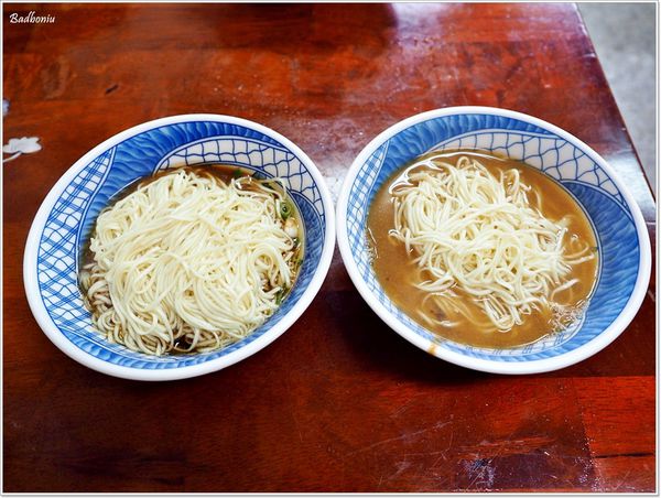 【食】【宜蘭】汕頭餛飩麵.真材實料的炸醬麵及餛飩湯 【食】【宜蘭】汕頭餛飩麵.真材實料的炸醬麵及餛飩湯