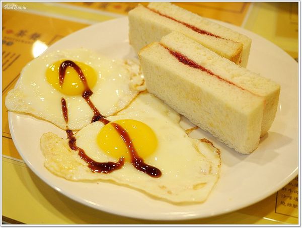 【食】【桃園】元朗茶餐廳 大園店 - 平價且蠻道地的香港茶餐廳 【食】【桃園】元朗茶餐廳 大園店 - 平價且蠻道地的香港茶餐廳