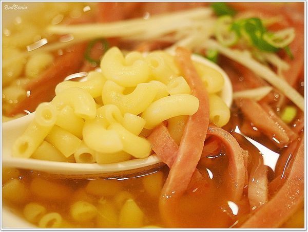 【食】【桃園】元朗茶餐廳 大園店 - 平價且蠻道地的香港茶餐廳 【食】【桃園】元朗茶餐廳 大園店 - 平價且蠻道地的香港茶餐廳