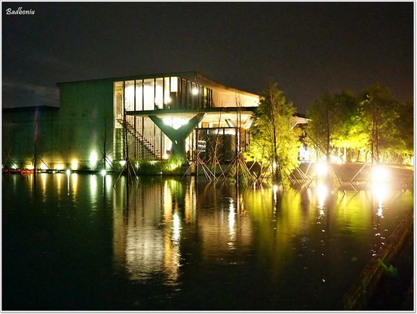 【食】【宜蘭】Neverland 古堡party餐廳.清水模建築裡的浪漫晚餐,價格卻不貴唷! 【食】【宜蘭】Neverland 古堡party餐廳.清水模建築裡的浪漫晚餐,價格卻不貴唷!