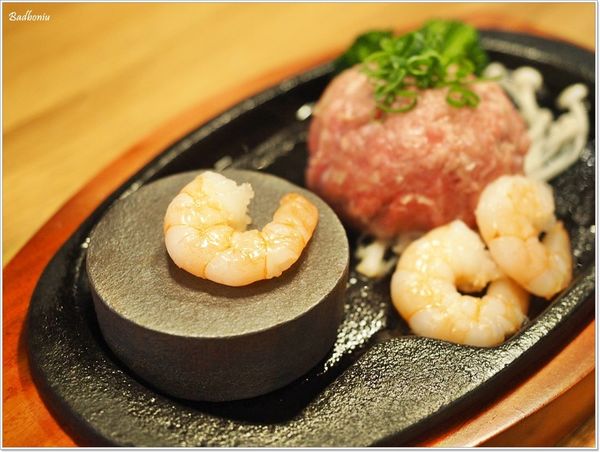 【食】【台北】Oh!My Stone 新鮮手作球牛排．享受DIY漢堡排的樂趣!