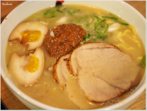 【食】【台北】鳥人拉麵Totto Ramen．紐約的必吃拉麵也來台灣開店了!