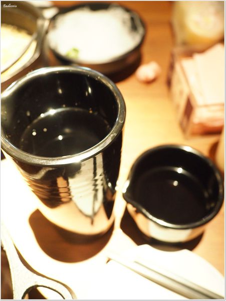 【食】【台中】拾七 石頭火鍋．輕井澤鍋物最新品牌、平價火鍋有質感!