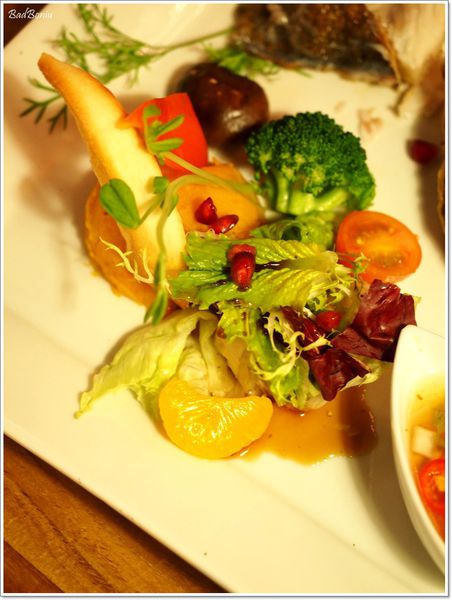 【食】【台中】NINI尼尼義大利餐廳旗艦店台中公益店 ~ 在咖啡廳裡吃PASTA
