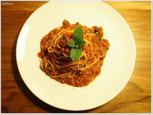 【食】【台中】NINI尼尼義大利餐廳旗艦店台中公益店 ~ 在咖啡廳裡吃PASTA