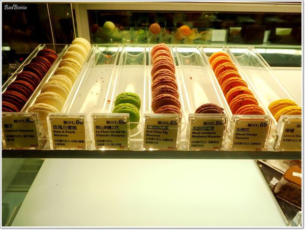 【食】【新竹】芙洛麗烘培坊二店 . 除了好吃麵包、蛋糕外,中式簡餐及小遊戲室是亮點! 【食】【新竹】芙洛麗烘培坊二店 . 除了好吃麵包、蛋糕外,中式簡餐及小遊戲室是亮點!