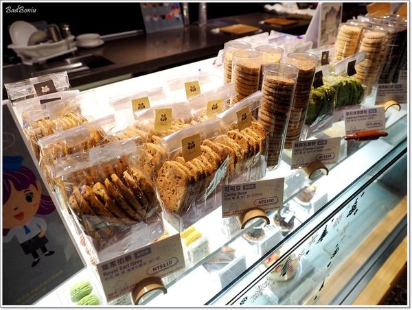 【食】【新竹】芙洛麗烘培坊二店 . 除了好吃麵包、蛋糕外,中式簡餐及小遊戲室是亮點! 【食】【新竹】芙洛麗烘培坊二店 . 除了好吃麵包、蛋糕外,中式簡餐及小遊戲室是亮點!