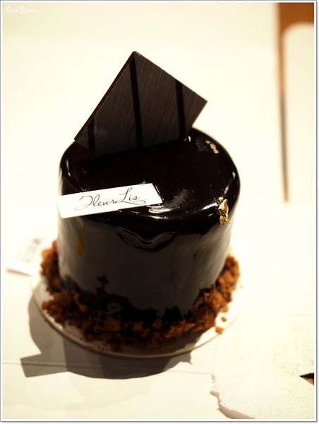 【食】【新竹】芙洛麗烘培坊二店 . 除了好吃麵包、蛋糕外,中式簡餐及小遊戲室是亮點! 【食】【新竹】芙洛麗烘培坊二店 . 除了好吃麵包、蛋糕外,中式簡餐及小遊戲室是亮點!