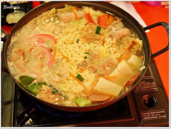 【食】【羅東】洞洞道道韓式餐廳．天冷來一鍋部隊鍋吧!