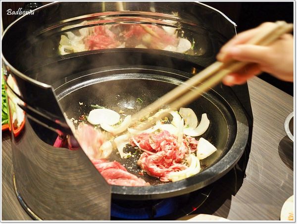 【食】【中壢】洋城石頭自助火鍋．米塔集團第一家自助石頭火鍋落腳中壢!