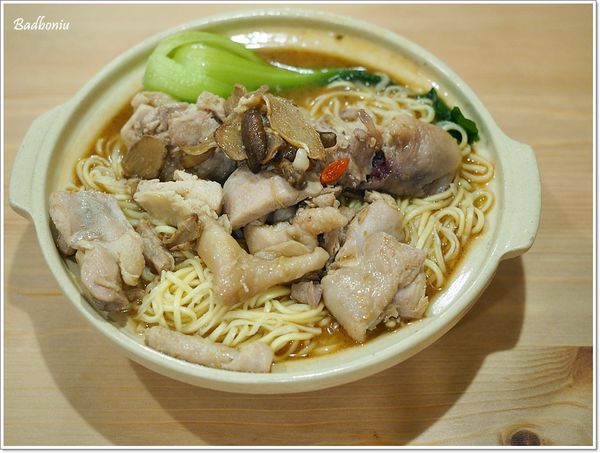 【食】【八德】YORK親子廚房．雖然遊戲設施不多，但餐點很有溫度。 分享: 7Headlines facebook PLURK twitter  