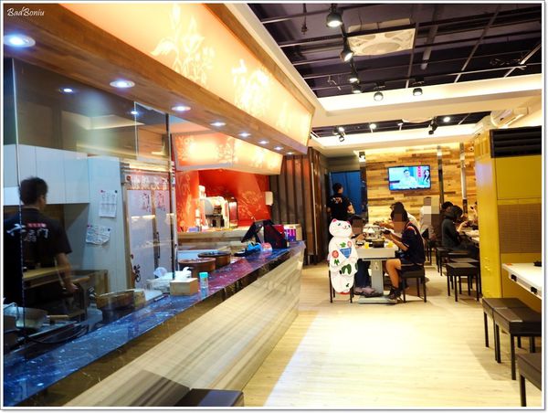 【食】【桃園】六扇門時尚湯鍋桃園店 百元鍋物吃很飽