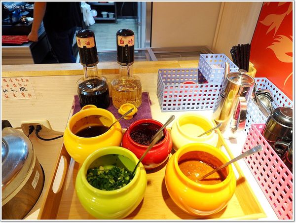【食】【桃園】六扇門時尚湯鍋桃園店 百元鍋物吃很飽