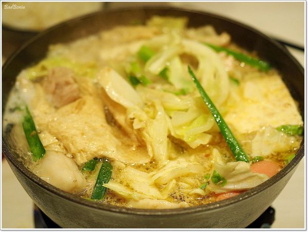【食】【桃園】六扇門時尚湯鍋桃園店 百元鍋物吃很飽