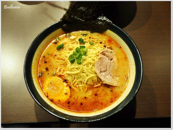 【食】【八德】九湯屋日本拉麵．雖然台、但還不錯吃的平價連鎖拉麵店