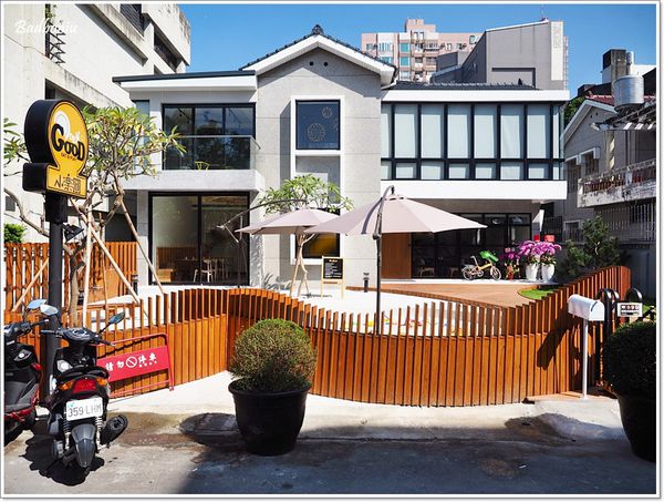 【食】【台中】小樂圓Oden Good和洋餐廳．兩層樓高的透明溜滑梯及沙坑讓小孩失心瘋!