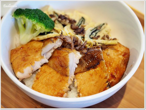 【食】【台中】小樂圓Oden Good和洋餐廳．兩層樓高的透明溜滑梯及沙坑讓小孩失心瘋!