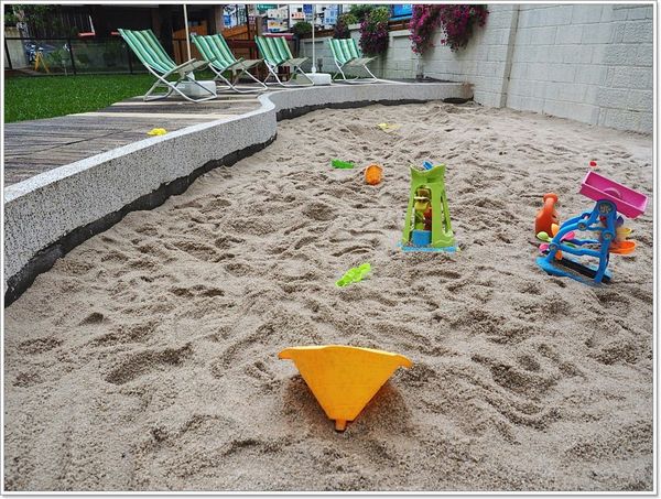 【食】【台中】稞枓(ㄎㄜㄉㄡˇ)咖啡廚房．有沙坑、遊戲室的親子餐廳!