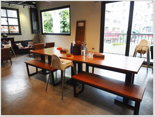 【食】【台中】稞枓(ㄎㄜㄉㄡˇ)咖啡廚房．有沙坑、遊戲室的親子餐廳!