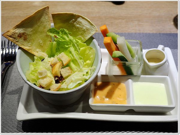 【食】【台中】在玻璃屋裡大嗑牛排-沃克牛排台中店