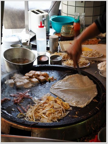 【食】【宜蘭】力行早點&宜蘭國中青苔龍貓車站 【食】【宜蘭】力行早點&宜蘭國中青苔龍貓車站