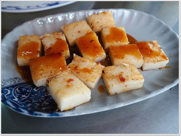 【食】【宜蘭】力行早點&宜蘭國中青苔龍貓車站 【食】【宜蘭】力行早點&宜蘭國中青苔龍貓車站