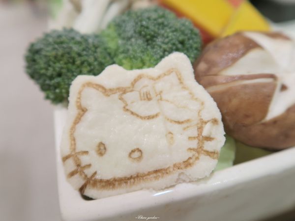 台北 捷運忠孝敦化站 HELLO KITTY Shabu-Shabu ~kitty迷瘋狂之地 台北 捷運忠孝敦化站 HELLO KITTY Shabu-Shabu ~kitty迷瘋狂之地