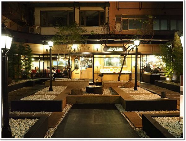 【食】【台北】MEE'S CAFE.跟日本星乃珈啡同步的舒芙蕾厚鬆餅 【食】【台北】MEE'S CAFE.跟日本星乃珈啡同步的舒芙蕾厚鬆餅