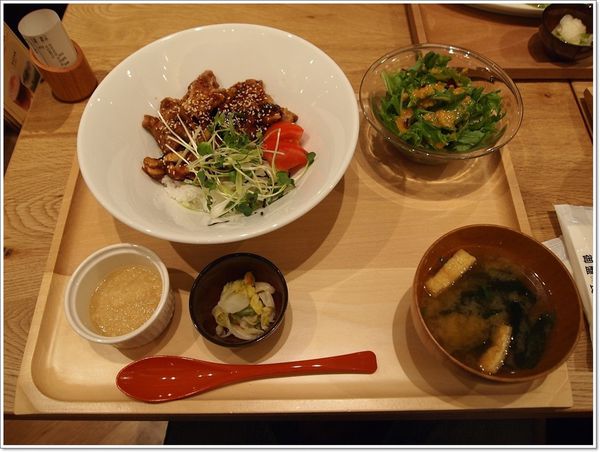 【食】【台北】御盤de食堂(おぼん de ごほん)．微風松高