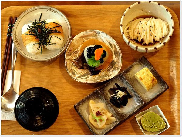 【食】【台中】明森京コーヒー蔬食朝食屋 - 這店名賣好多東西ㄚ