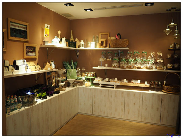 【食】【台北】來自名古屋的Patissier Pinede甜點專賣 - ピネード台湾店