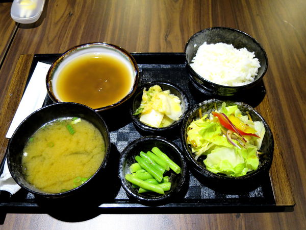 【食】【南崁】野春魚地  少見的美味定食