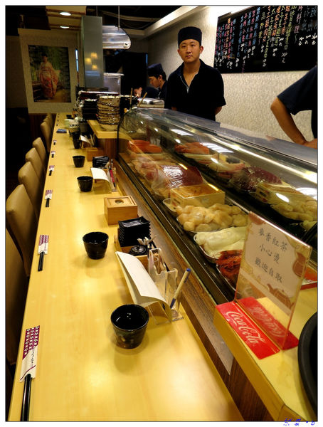 【食】【台北】小六食堂 - 傳說中CP值暴表的丼 【食】【台北】小六食堂 - 傳說中CP值暴表的丼