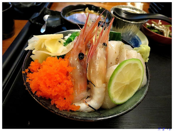 【食】【台北】小六食堂 - 傳說中CP值暴表的丼 【食】【台北】小六食堂 - 傳說中CP值暴表的丼