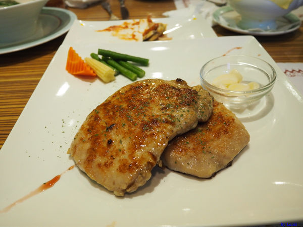 【食】【桃園】火焰牛排 誤入中壢龍岡 【食】【桃園】火焰牛排 誤入中壢龍岡