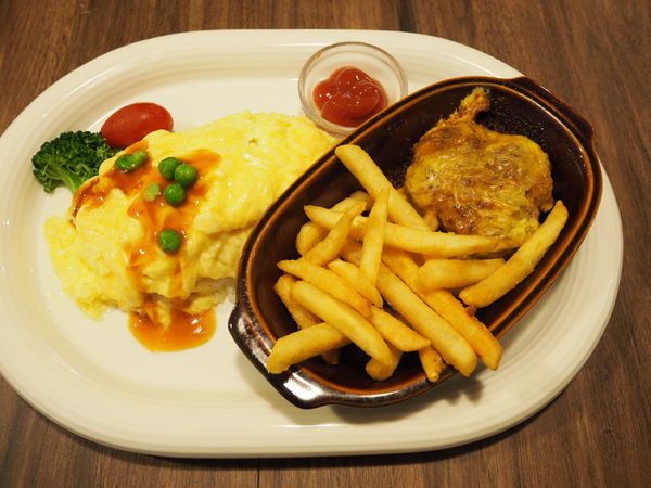 【食】【桃園】Daily 日式咖哩蛋包飯 桃園店 【食】【桃園】Daily 日式咖哩蛋包飯 桃園店