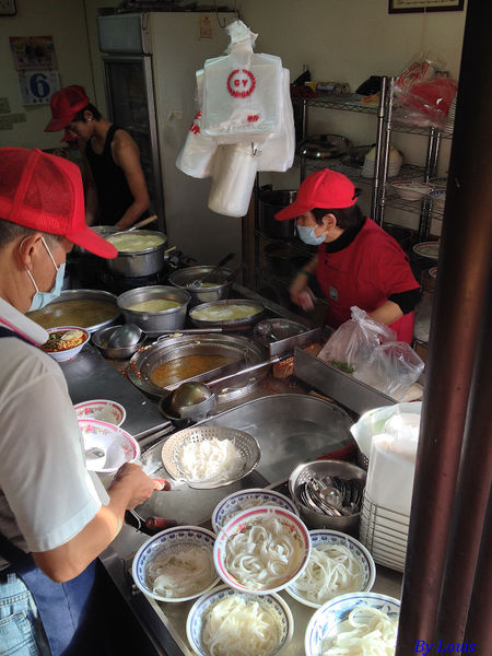 【食】【中壢】忠貞市場的傳奇 大鬍子米干